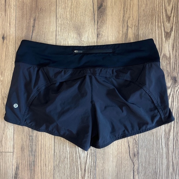 Lululemon Run Times Shorts II 4" Size 12 In Black - Picture 1 of 8